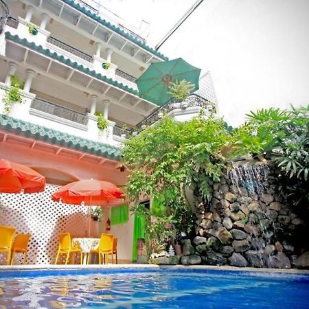 Hotel Galleria Davao Stadt Exterior foto