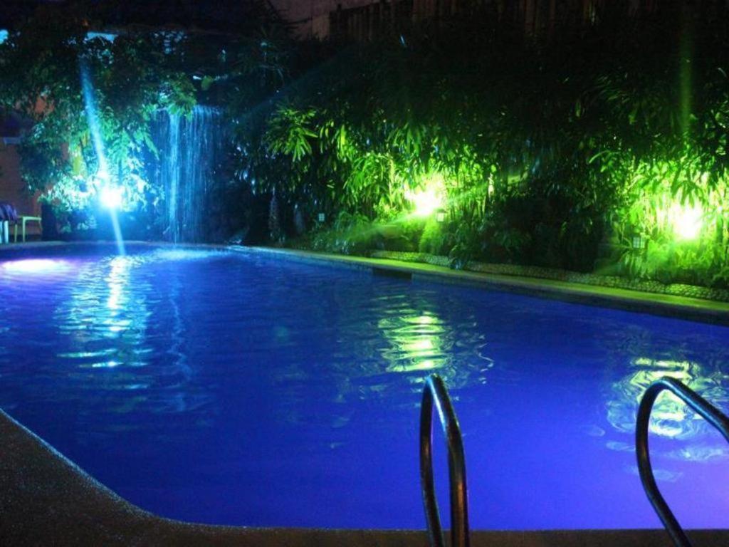 Hotel Galleria Davao Stadt Exterior foto