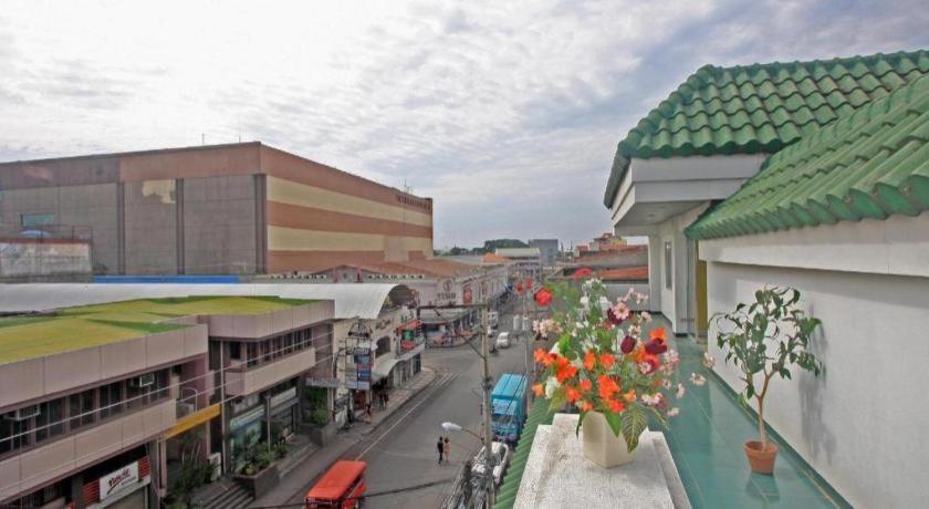 Hotel Galleria Davao Stadt Exterior foto